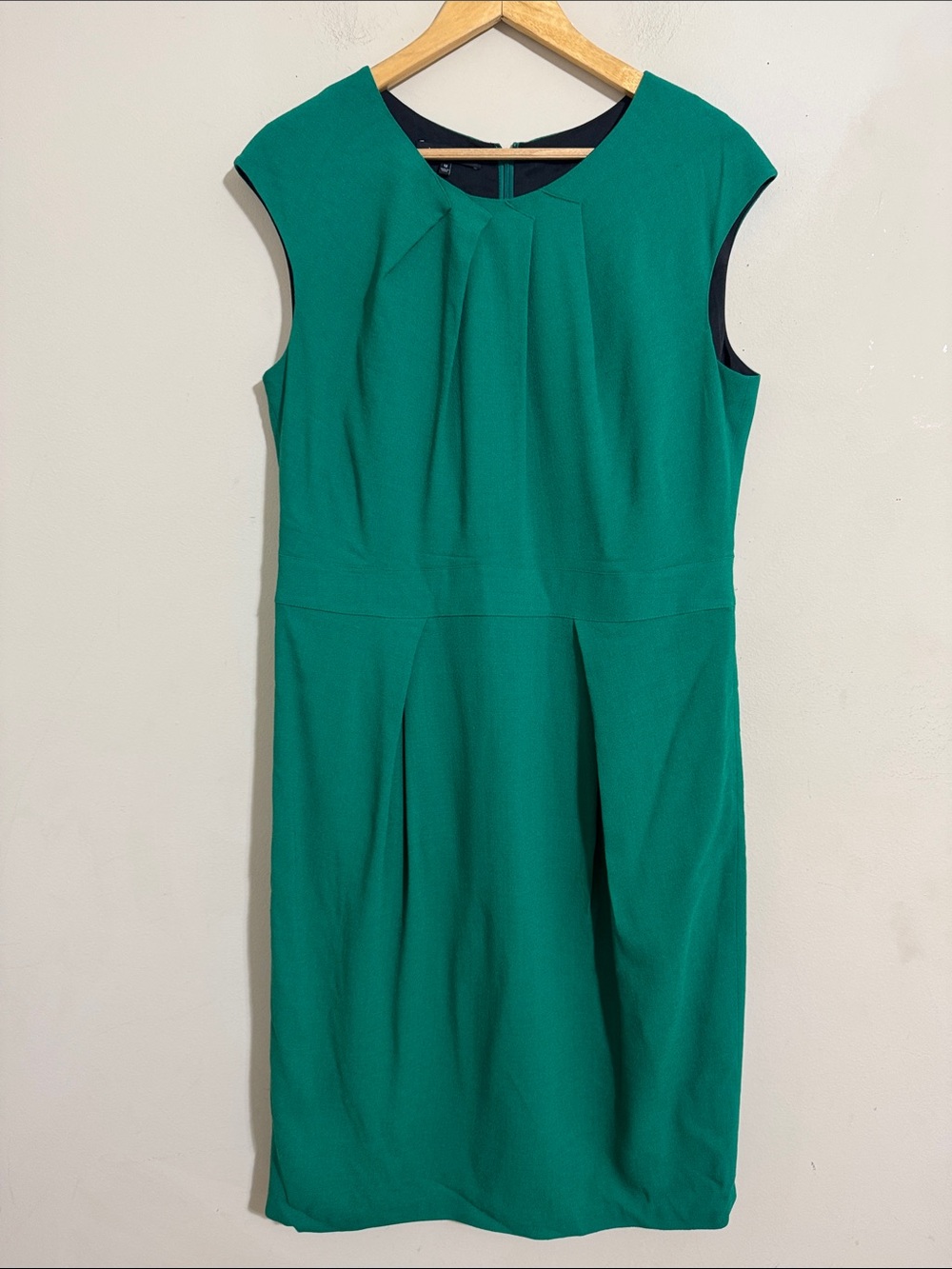 Lafayette 148 Cap Sleeve Pleated Sheath Dress size 12 Career Minimalist Tailored